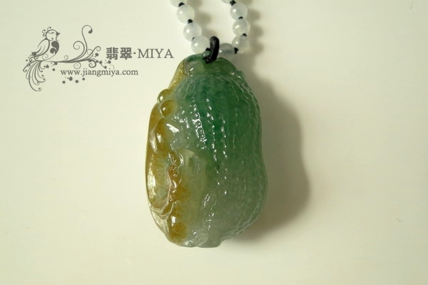冰种翡翠大葫芦与三彩花生