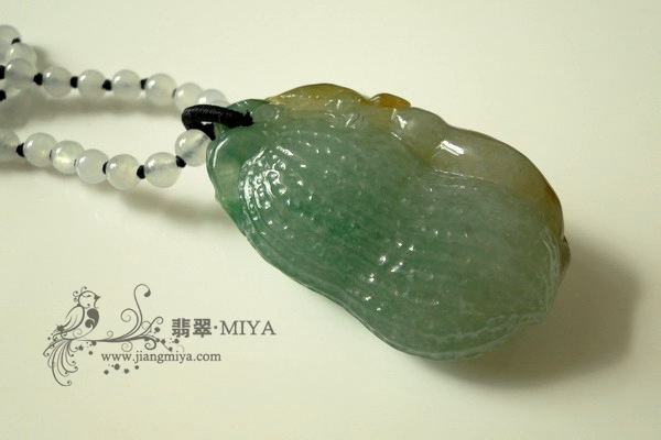 冰种翡翠大葫芦与三彩花生
