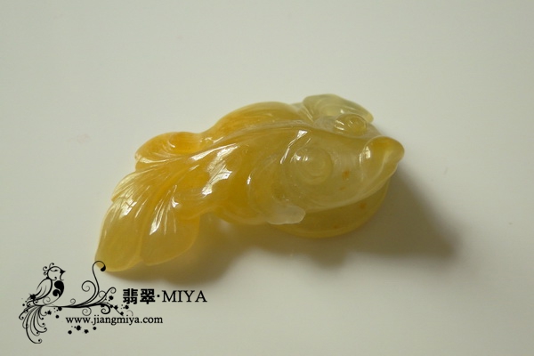 罕见特色美貌冰种黄翡金鱼预定