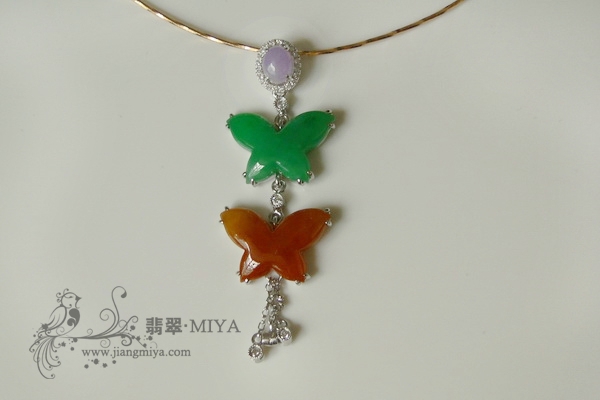 色彩缤纷的翡翠蝴蝶挂坠《比翼双飞》