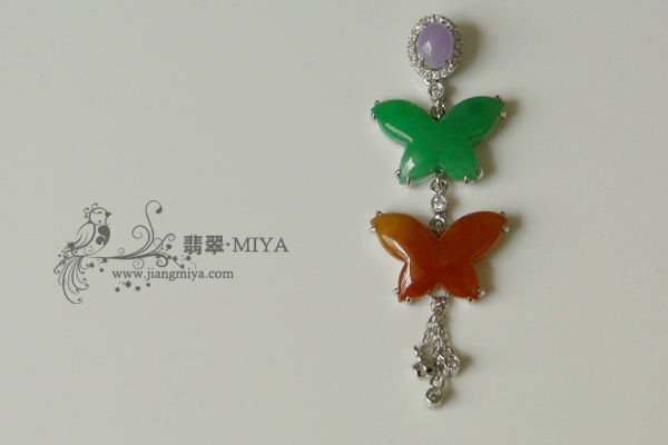 色彩缤纷的翡翠蝴蝶挂坠《比翼双飞》