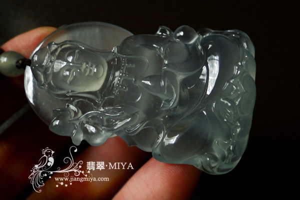 收藏级玻璃种起胶起荧翡翠观音大挂坠