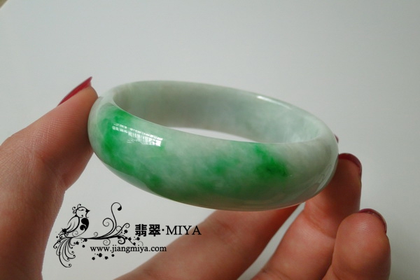 飘阳绿翡翠手镯