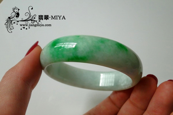 飘阳绿翡翠手镯