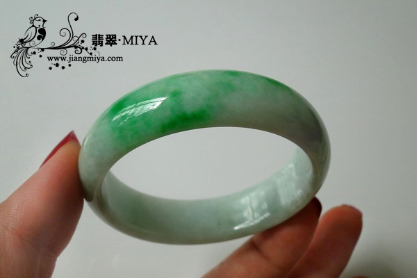 飘阳绿翡翠手镯