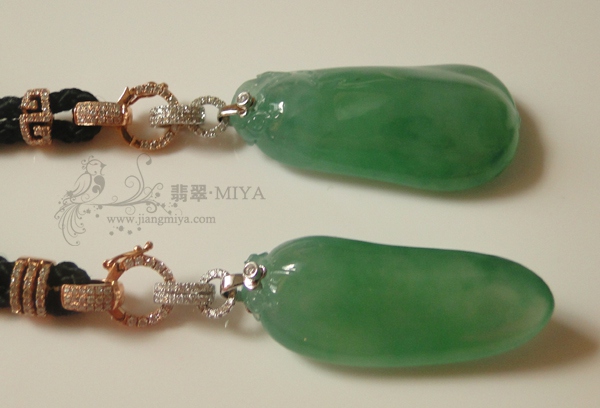 冰种果冻质感起胶翡翠挂坠