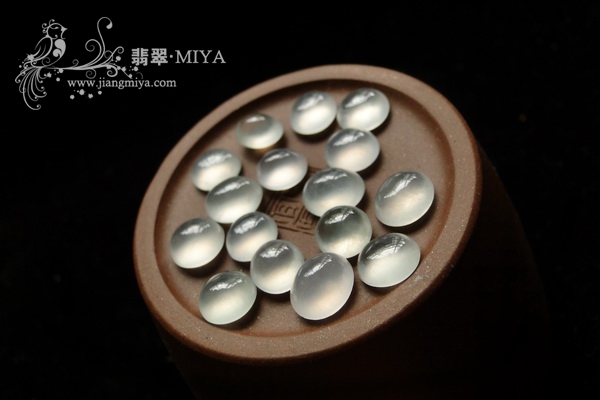 老坑冰种荧光蛋面批发