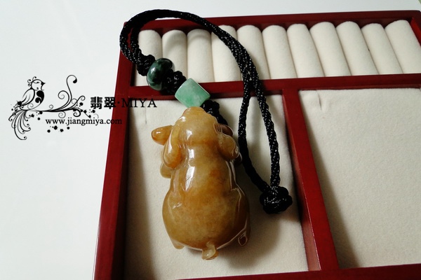 特色黄皮如意金猪,可做手玩,包挂,车挂