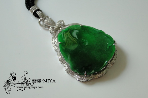老坑辣色满绿翡翠大荷叶
