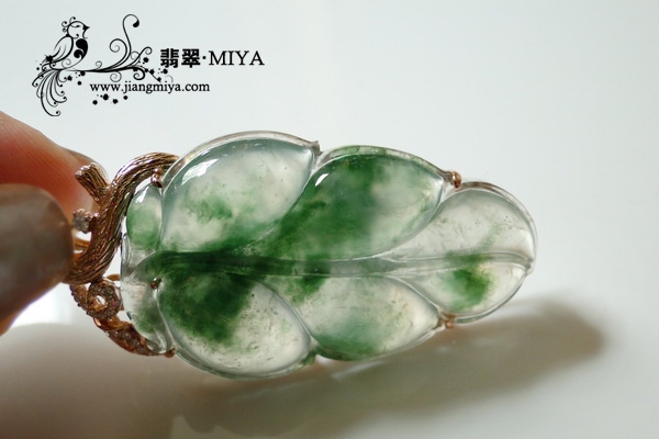 冰种飘花翡翠叶子