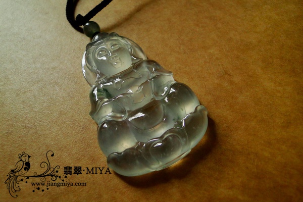 收藏级玻璃种强荧光翡翠观音