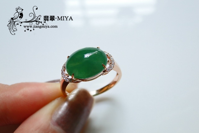 2011新年第一批镶嵌定制的宝贝<br />出炉啦，童鞋们来认领哈” /></p>
    </div>
                                <div class=