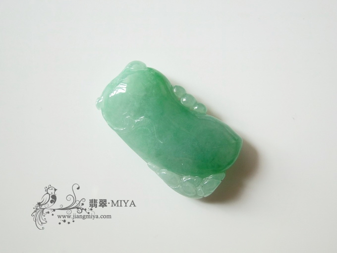 咪雅翡翠