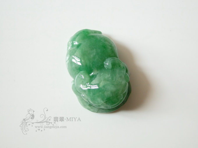 咪雅翡翠