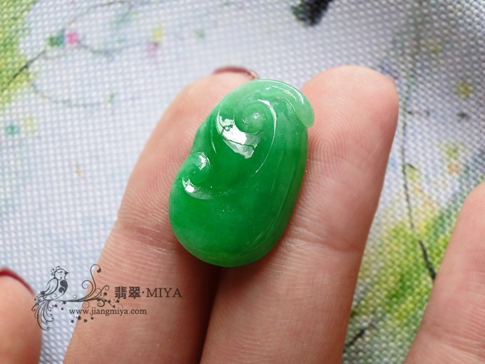 细糯阳绿小如意