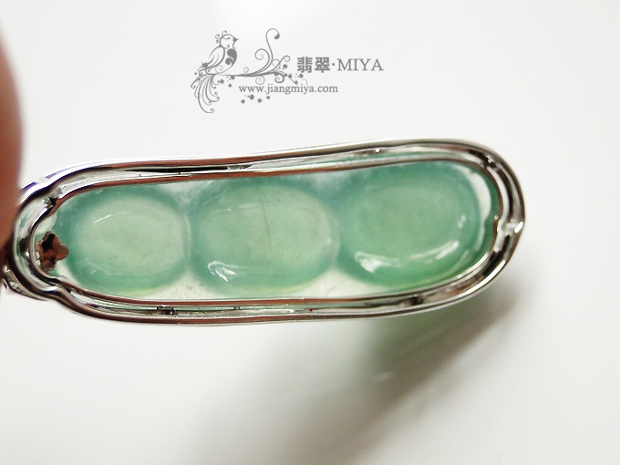 高冰水润翡翠豆子