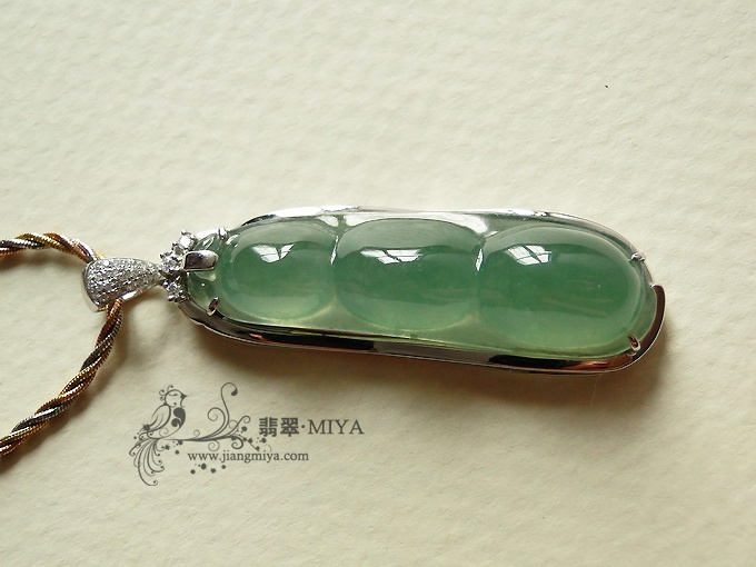 高冰水润翡翠豆子