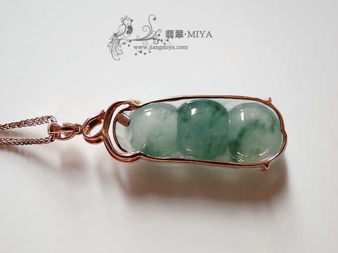 天然A货冰种飘花翡翠四季豆吊坠