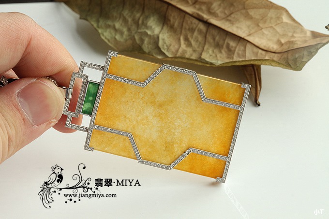 罕见高冰正黄翡大方牌，适合作传家宝