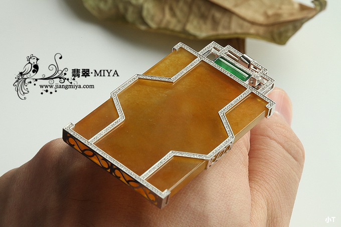 罕见高冰正黄翡大方牌，适合作传家宝