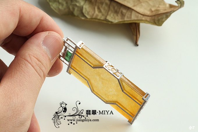 罕见高冰正黄翡大方牌，适合作传家宝
