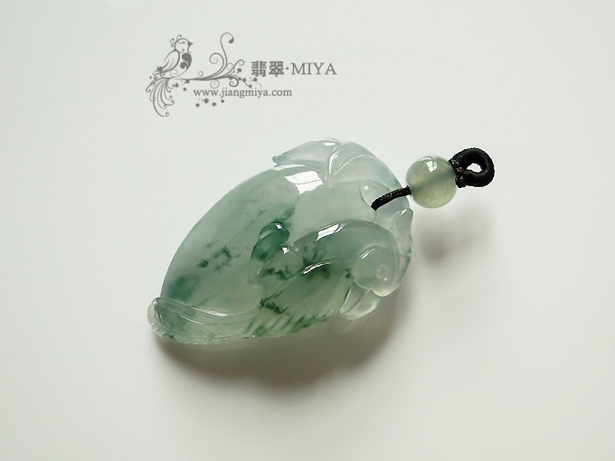 冰种水润喜鹊寿桃挂坠
