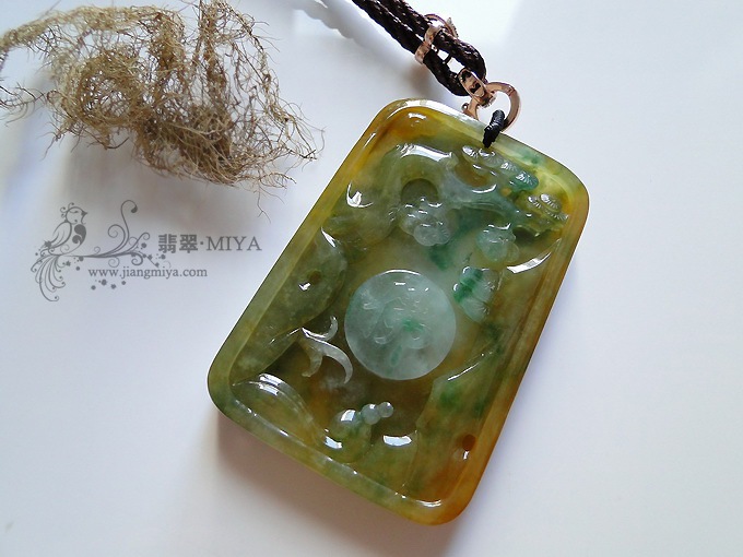 冰种三彩黄翡虎牌挂坠