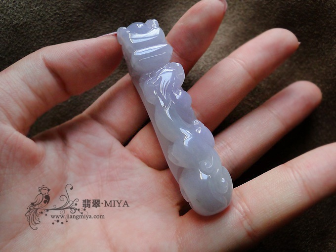 紫翡翠龙勾把玩件