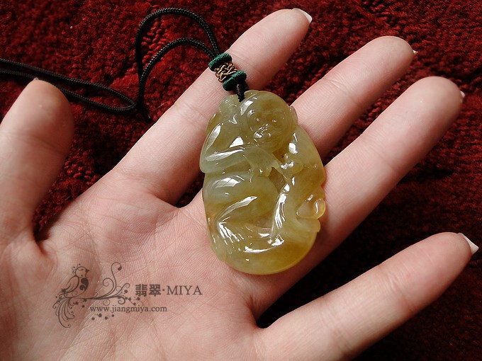 天然冰黄灵猴挂坠