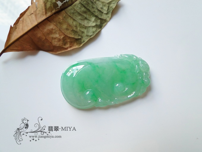果冻质感冰种浅绿大如意