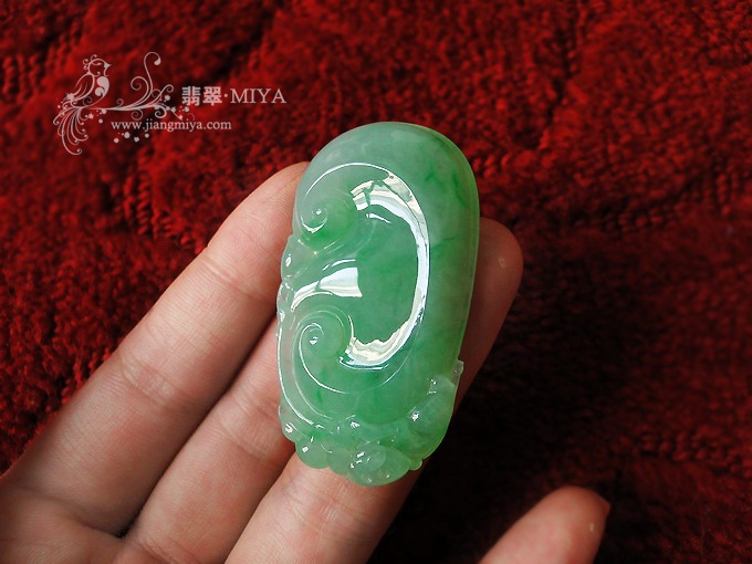 果冻质感冰种浅绿大如意