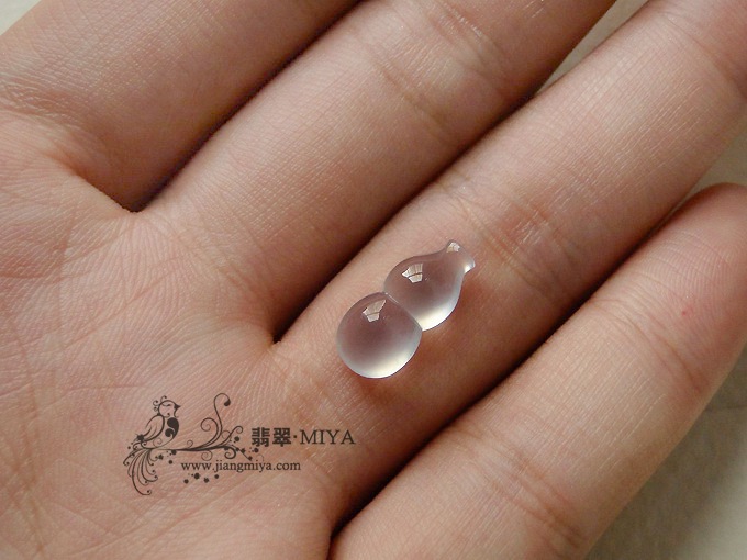 玻璃种强荧光葫芦蛋面