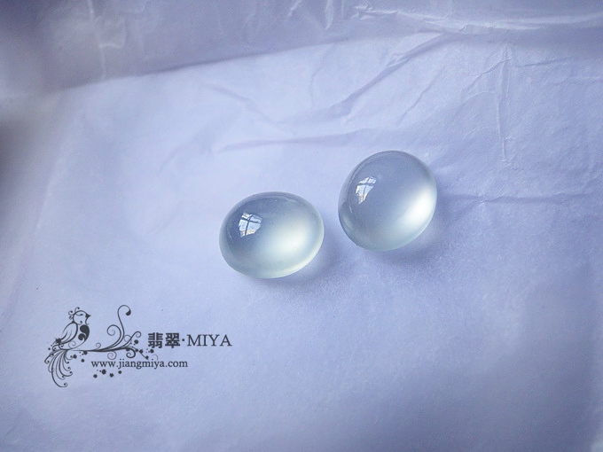 玻璃种强荧光纯净蛋面
