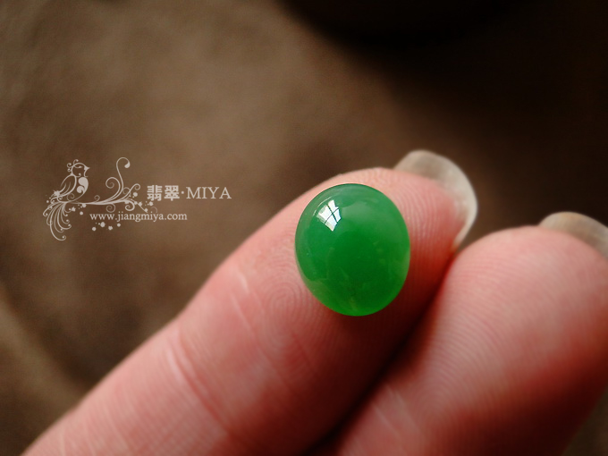 冰种正阳翠绿蛋面