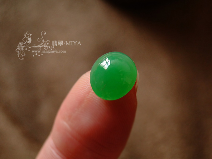 冰种正阳翠绿蛋面