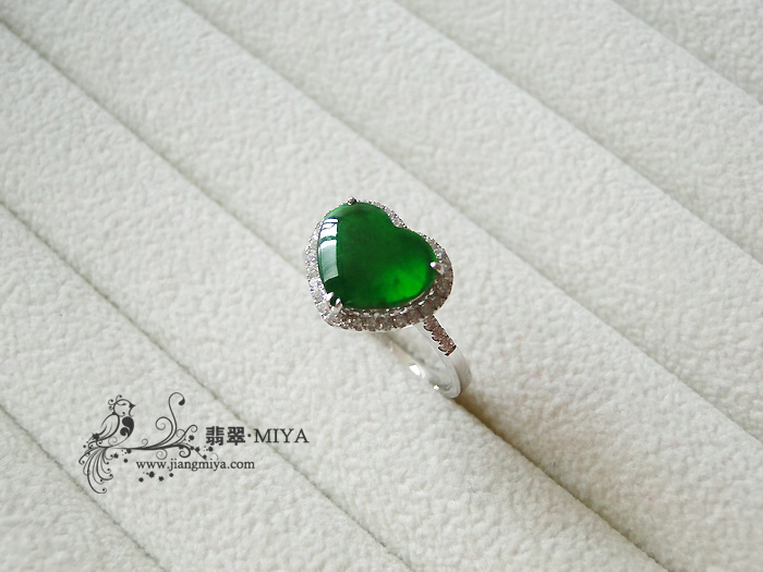 新品翡翠四件，绿翡翠