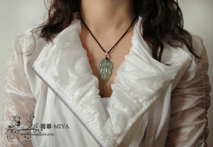 高冰种略带底色型正美貌叶子