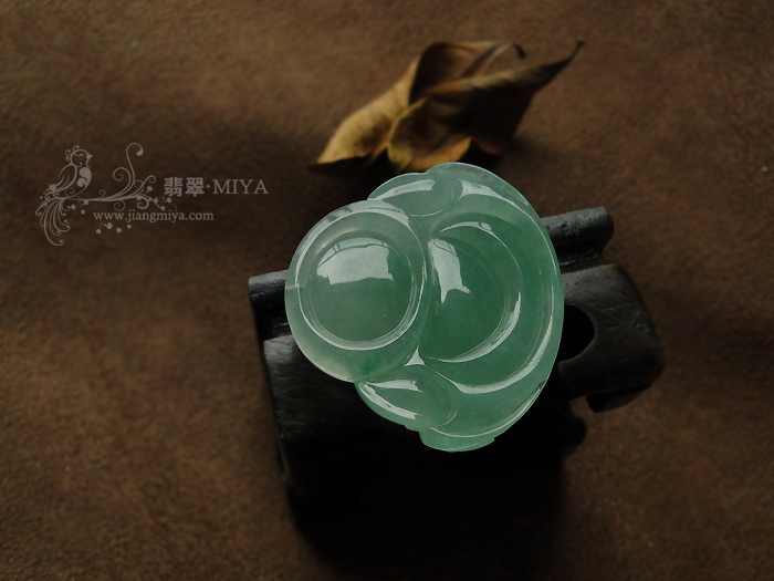 翡翠绿珠链，挂件等