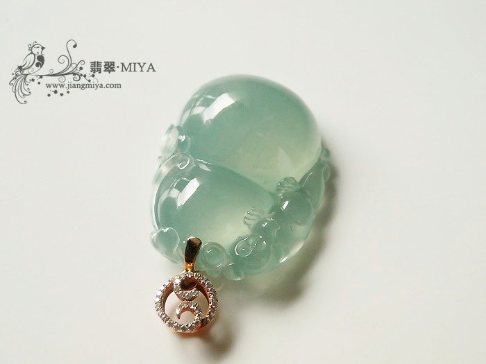 纯净葫芦翡翠吊坠