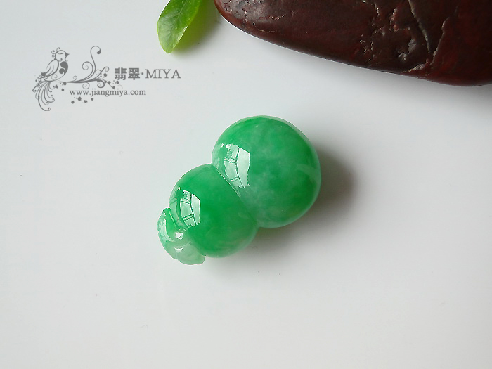 飘正阳绿饱满葫芦挂坠