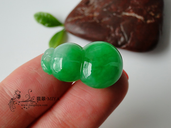 飘正阳绿饱满葫芦挂坠