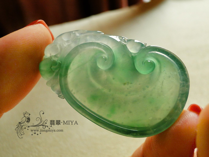 收藏级木那种飘绿花正庄如意挂件