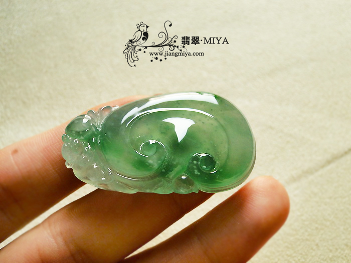 收藏级木那种飘绿花正庄如意挂件