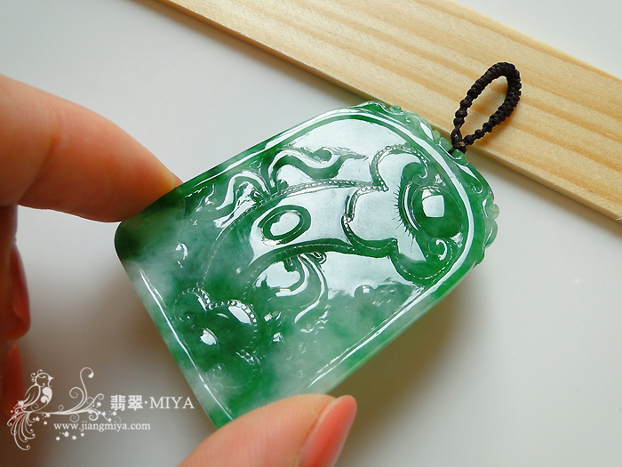 咪雅翡翠