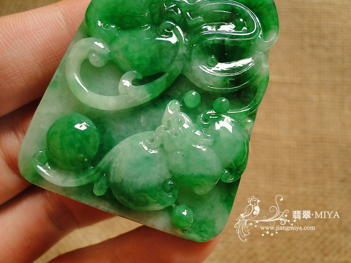 咪雅翡翠