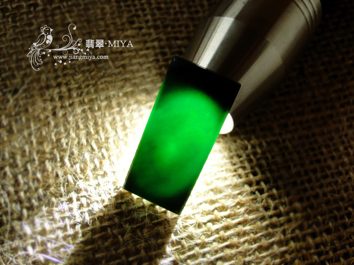 咪雅翡翠