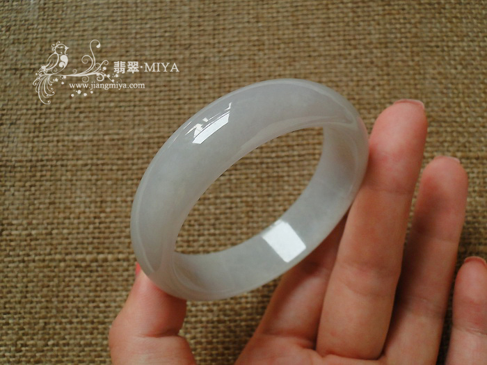 咪雅翡翠