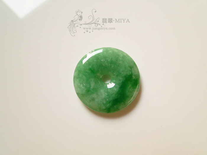 咪雅翡翠