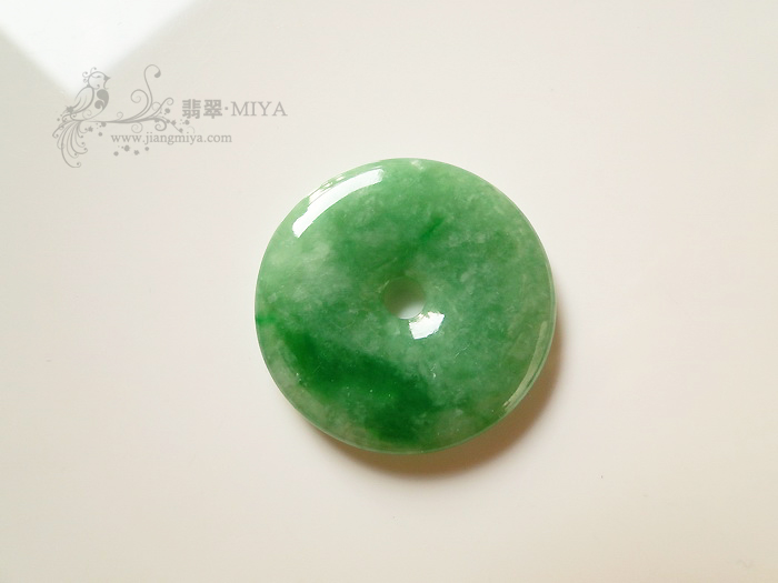 咪雅翡翠