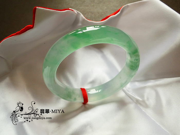 收藏级老坑玻璃种晴水绿美镯